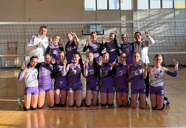 aaaPretpionirke Tehničara posle pobede nad Napretkom 2